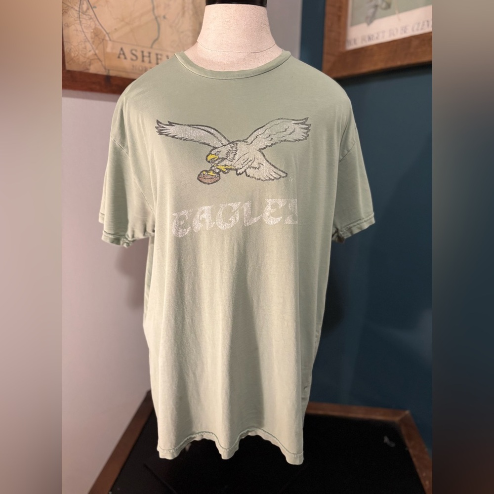 Philadelphia Eagles Graphic Short-Sleeve T-Shirt - Sage Green
